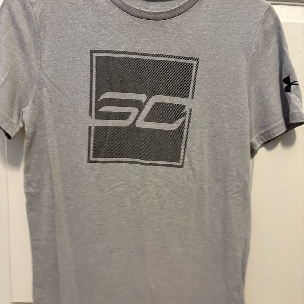 Under Armour Gray Short Sleeve T-Shirt